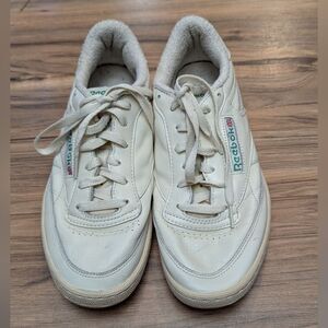 Vintage Reebok Club C 85 Sneakers – Retro Low-Top Tennis Shoes, Size 9